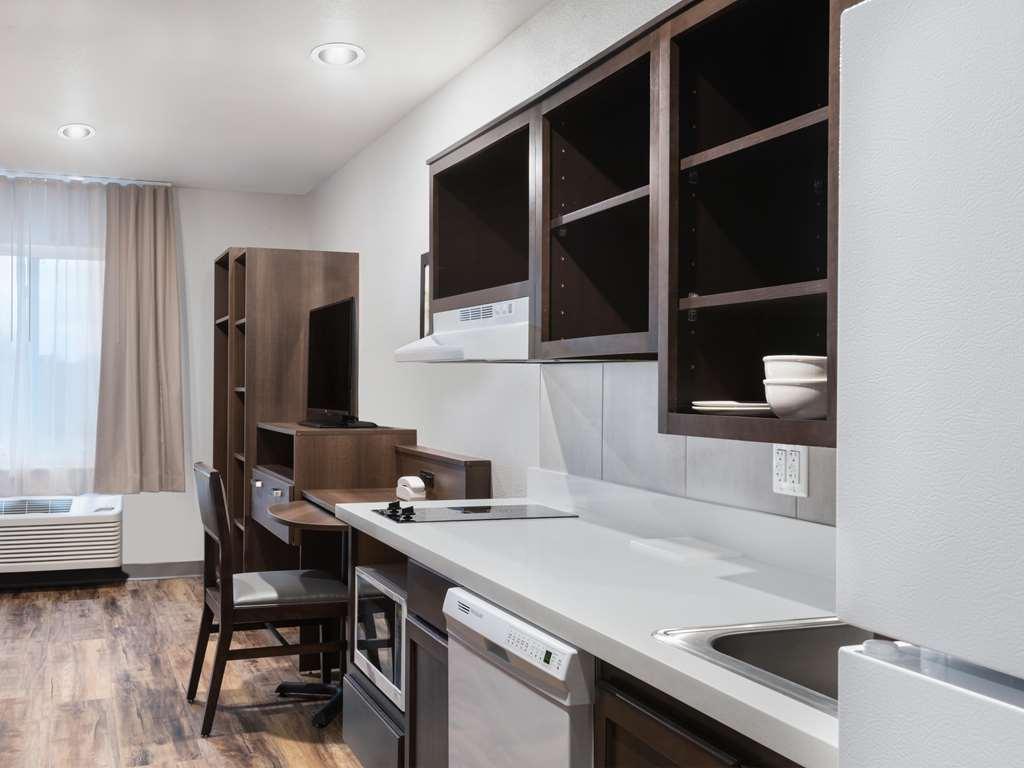 Woodspring Suites Houston Northwest 객실 사진